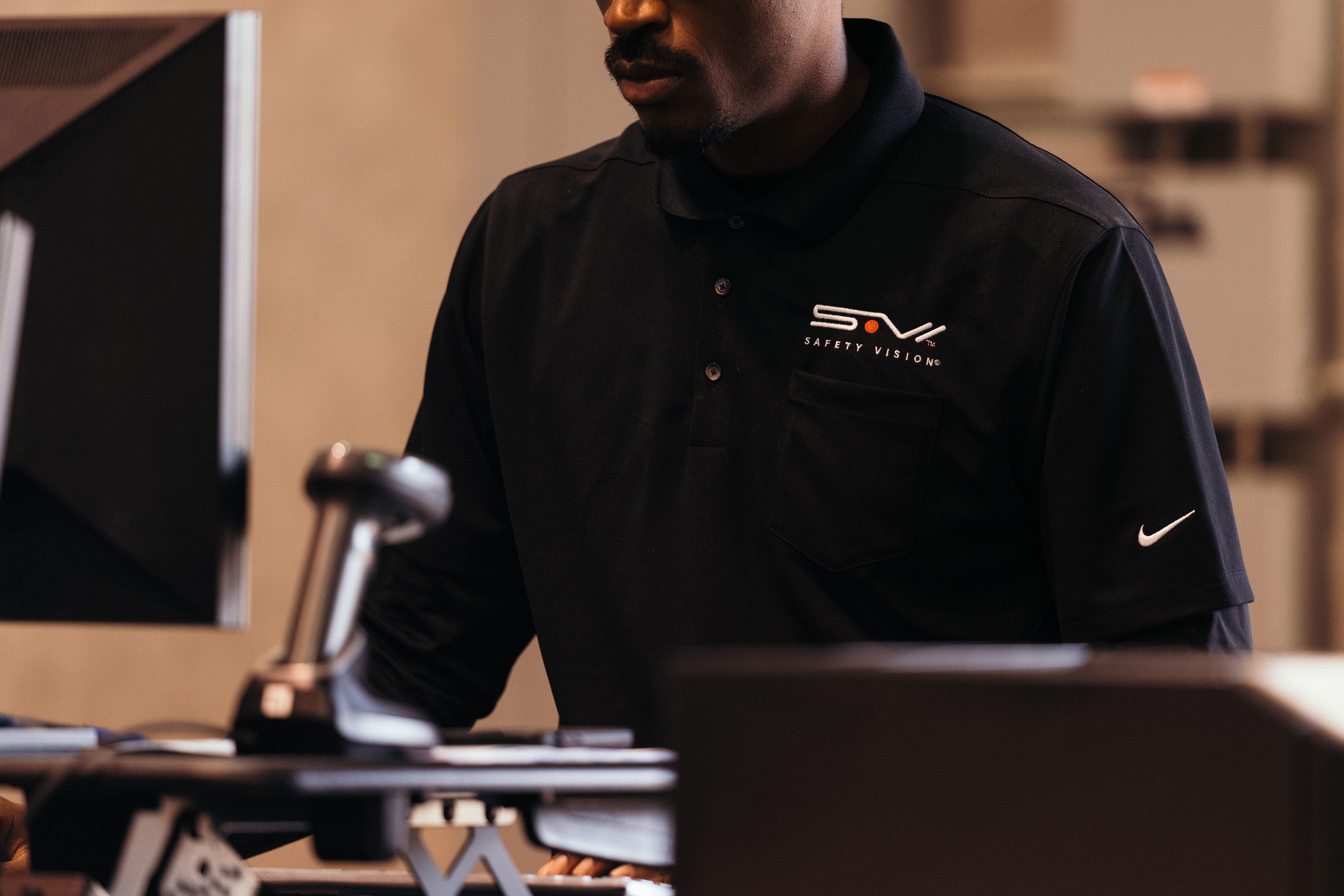 TALK TO AN EXPERT background